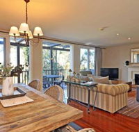 Villa Beaujolais Located Within Cypress Lakes - New Castle Holiday