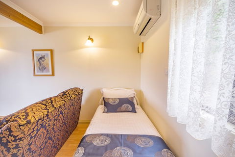 Queechy Motel - New Castle Holiday 0