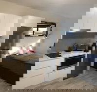 Alfred Apartment - New Castle Holiday