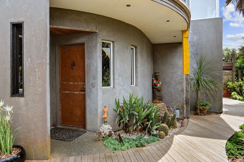 Smith Beach Getaways Beachwood Luxury Villa - New Castle Holiday 5