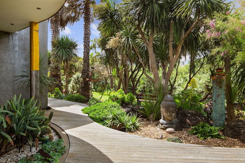 Smith Beach Getaways Beachwood Luxury Villa - New Castle Holiday 2