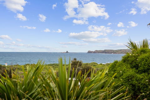 Smith Beach Getaways Beachwood Luxury Villa - New Castle Holiday 0