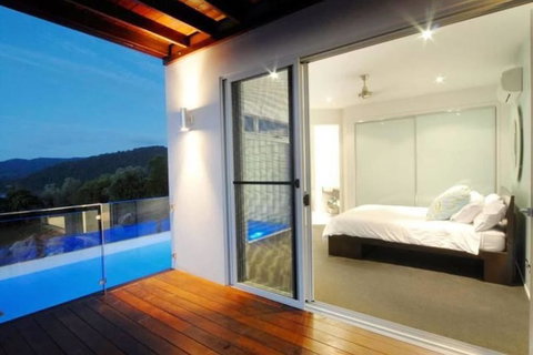 Horizons - New Castle Holiday 3