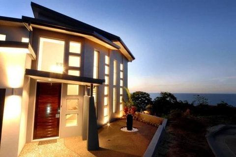 Horizons - New Castle Holiday 1