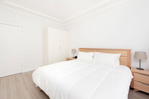Newly Renovated Apt. Close To CBD Unit 1 - New Castle Holiday 2