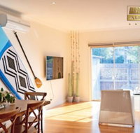 AUJOY 4 Bed Townhouse Glen Waverley - New Castle Holiday