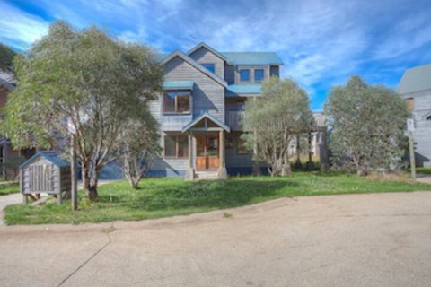 Tetleys - New Castle Holiday 0