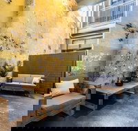 Isla 2BDR Fitzroy Apartment - New Castle Holiday