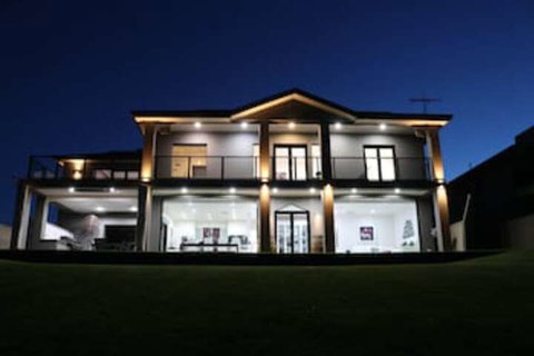 River Devine Murray Bridge - New Castle Holiday 0