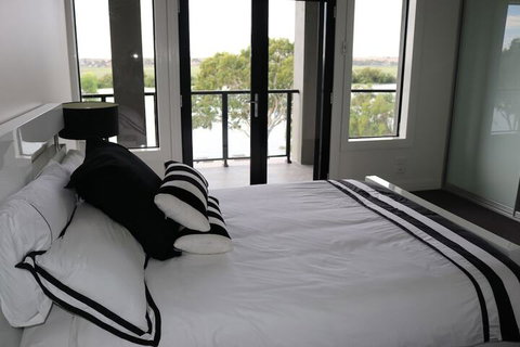 River Devine Murray Bridge - New Castle Holiday 5