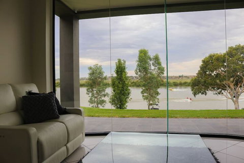 River Devine Murray Bridge - New Castle Holiday 4