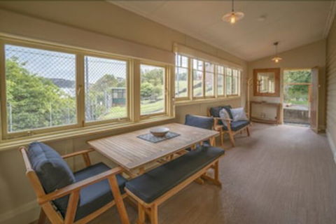 Steele Point Cottage - New Castle Holiday 7