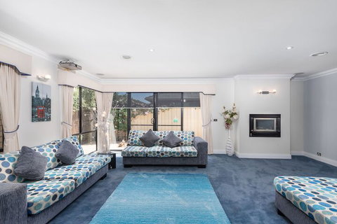 Essendon North B&B - New Castle Holiday 5