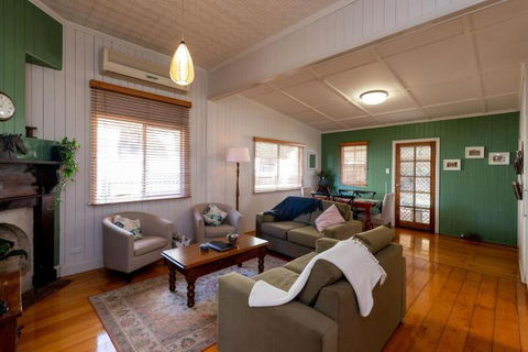 Ambiente Cottage Pet & Family Friendly - New Castle Holiday 3