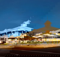 Tradewinds Hotel - New Castle Holiday