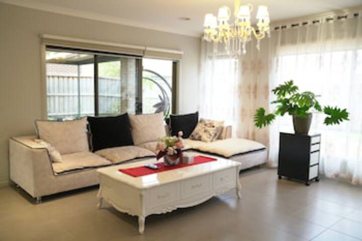 Williams Landing VIC New Castle Holiday