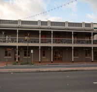 Parkview Hotel Orange - New Castle Holiday