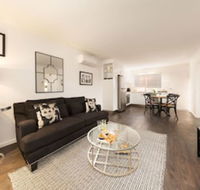 The Manhattan Central  Sophisticated - New Castle Holiday