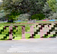 Adelaide Central Apartment - 3BR 2Bath  Carpark - New Castle Holiday