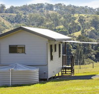 Valley Cabins By The Creek - New Castle Holiday