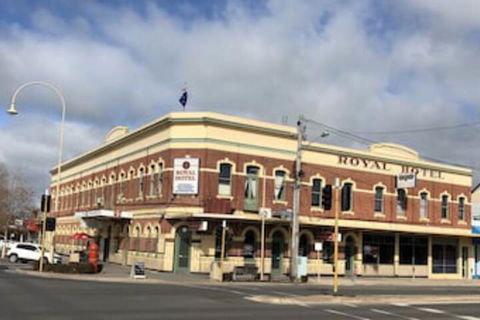 Royal Hotel - New Castle Holiday 0