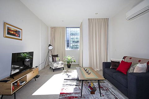 Spacious 1-Bedroom Apartment With Parking - New Castle Holiday 3