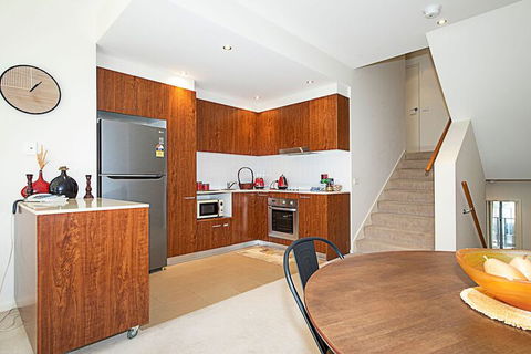 Spacious 1-Bedroom Apartment With Parking - New Castle Holiday 5