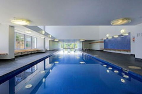 Spacious 1-Bedroom Apartment With Parking - New Castle Holiday 0
