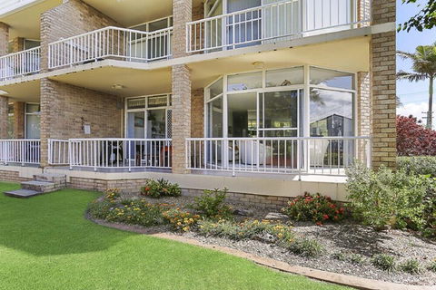 Solitaire 1 Sawtell NSW - New Castle Holiday 1