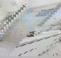 Sea Shells on Seaside - New Castle Holiday