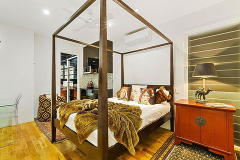 Ocean Pearl On Eclipse - New Castle Holiday 5