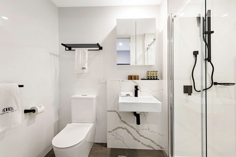 The Hamptons Apartments - St Kilda - New Castle Holiday 6