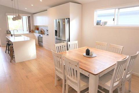 Riverlily - New Castle Holiday 4