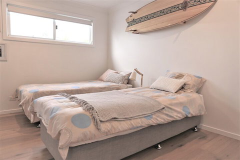 Riverlily - New Castle Holiday 3