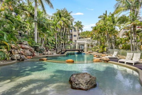 Stunning Ocean Views Large 3 Bedroom - New Castle Holiday 0