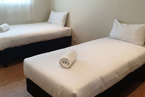 The Bay Apartment - New Castle Holiday 4