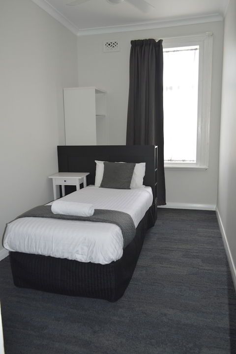 The Parade Hotel - New Castle Holiday 2