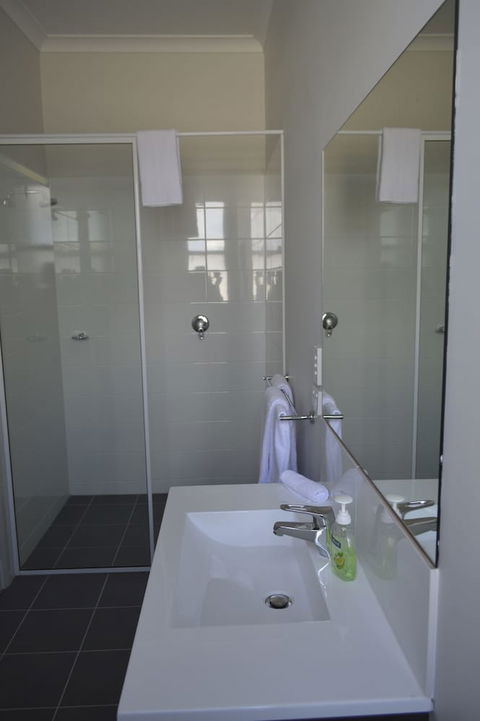 The Parade Hotel - New Castle Holiday 3