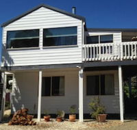 Yarraglen BnB - New Castle Holiday