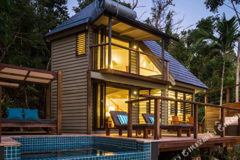 Voyages Bedarra Island - New Castle Holiday 4