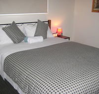 Riverdell Park Accommodation Bed  Breakfast - New Castle Holiday