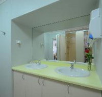 Travellers Rest Guesthouse - New Castle Holiday