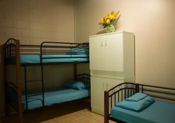 Dougies Backpackers - New Castle Holiday 3