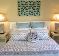 Magnolia Corner - New Castle Holiday