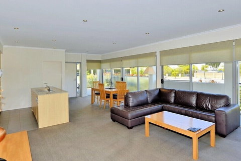 Del Mar 1 - New Castle Holiday 5