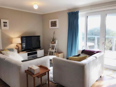 Magic Beach Cottage - New Castle Holiday 5