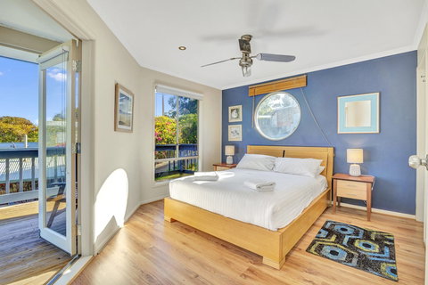 All Decked Out - New Castle Holiday 1