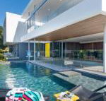 Blueys Beach House 5 Bedroom - New Castle Holiday