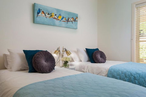 Emerald Lodge - New Castle Holiday 3