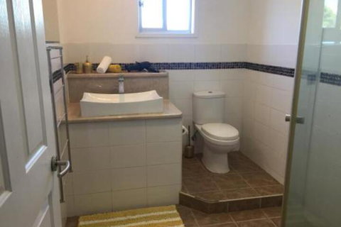 Park View Apartments - New Castle Holiday 3